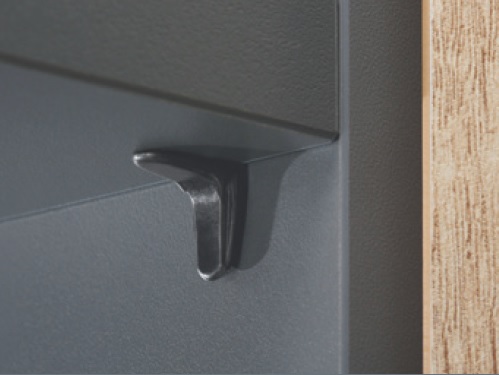 Полкодержатель Titus T-type TeraBlack с шипом, 5мм, металл, черный, "уголок"