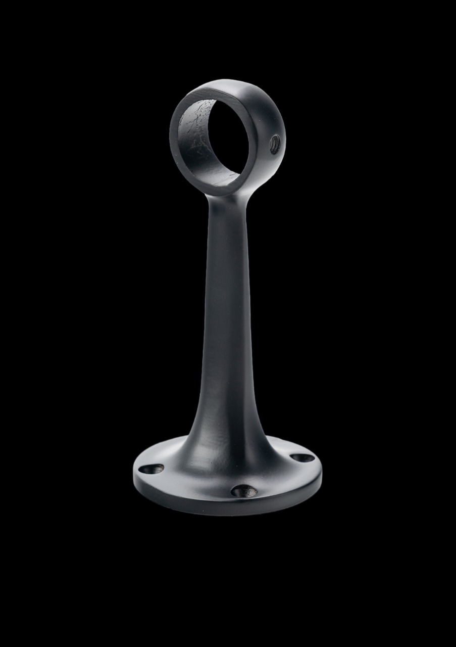 R-50 BLACK Держатель промежуточный большой, черный матовый, CMF