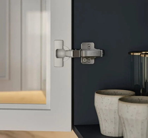 GTV Петля Silento Pro внутренняя, с планкой 0мм, доводч 2way, БЕЗ еврошурупа, 3D-регулировка