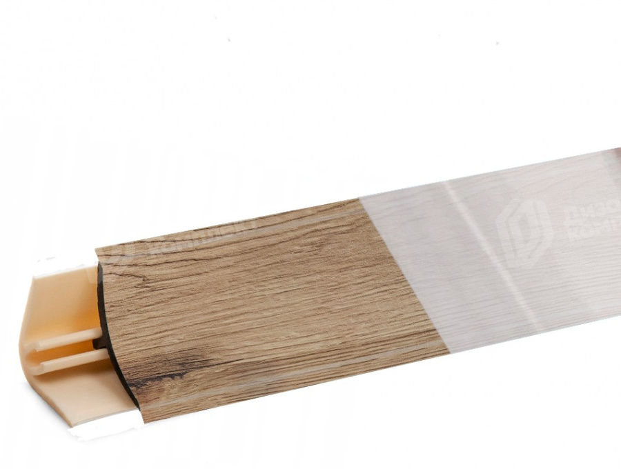 Плинтус LB-15, дуб натуральный, L=3000мм, 13,4х13,4мм, Россия