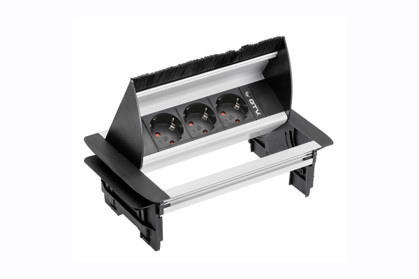 Горизонтальная, 3хEURO, ручное, алюминий, с щёткой, IP20, усовое заземл., GTV