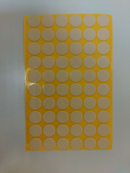 Заглушка самоклейка d=18мм, имбирь