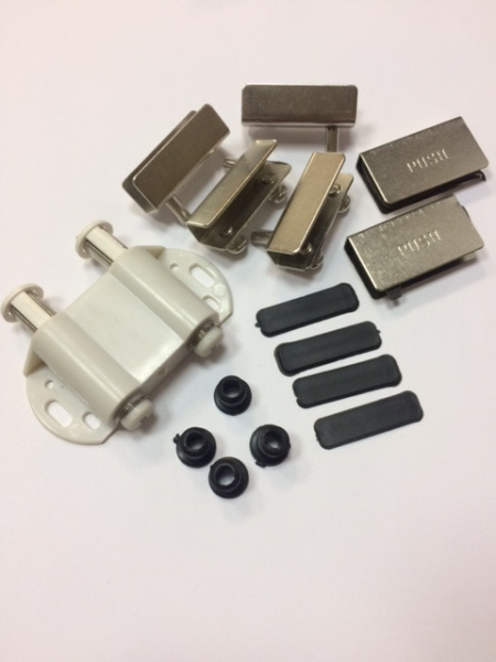 Комплект U-образных петель на 2 стекло, хром, белый, CMF