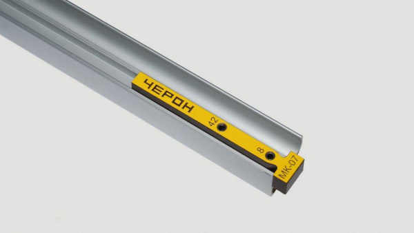 Мебельный кондуктор для сверления отверстий в алюминиевых ручках дверей-купе