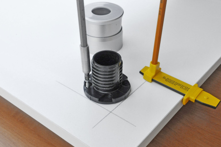 Разметочное устройство для установки мебельных опор, колесных опор