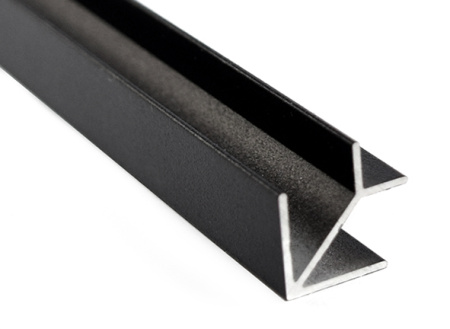 СТ-4 6мм Планка угловая (елочка) для щита L=600мм, черный гладкий