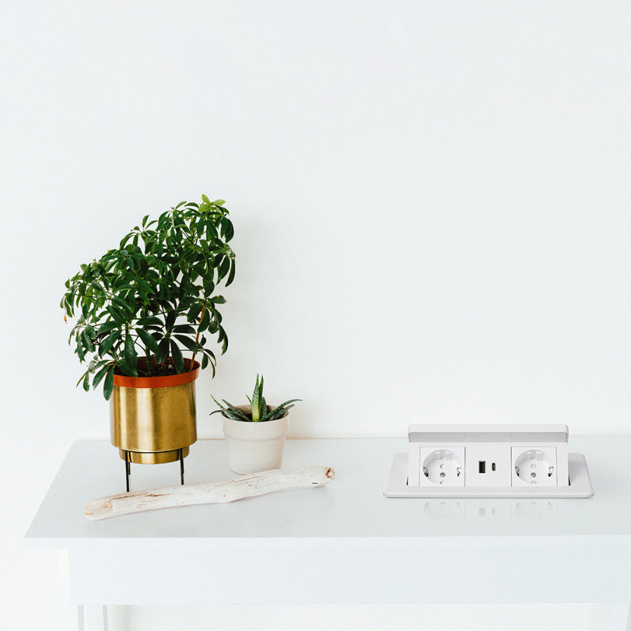 Встраиваемая, 2хEURO+2хUSB А+C+Qi, полуавтомат, белый, усовое заземл., алюминий/пластик, LK-DMS-742