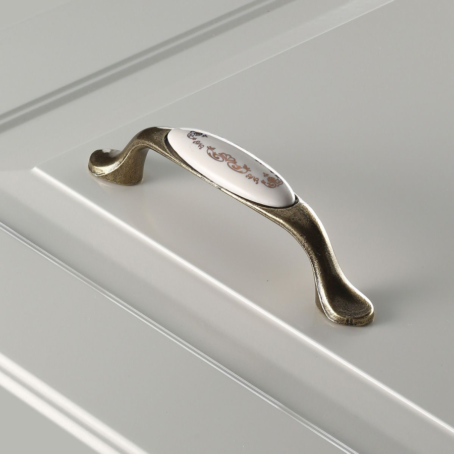 Ручка-скоба, UP-WP0728-PX, 96мм, металл/керамика, старое золото/белый с орнаментом (золотой)