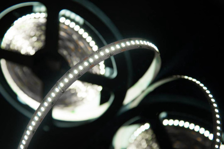 Лента 10х5000мм, SMD 3014, 12В, холодный, 24.0 Вт/м, 240 диодов/м, 2 000 Лм/м, IP20, SWG