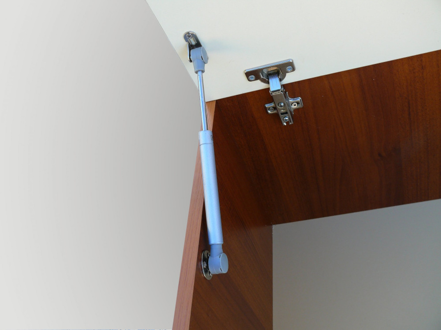 Шаблон для разметки отверстий для установки газлифта