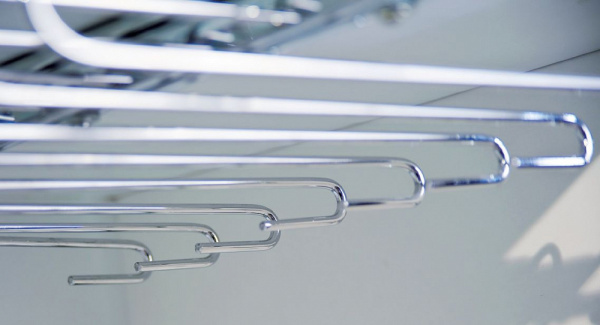 Вешалка для брюк, 325х435х80мм, выдвижная, верхнее крепление, хром