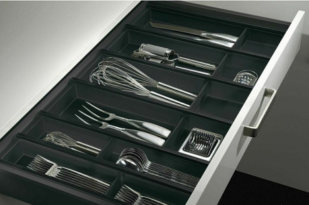 Лоток для столовых приборов, 195х473х55мм, в шкаф 300 мм, черный, Blum Legrabox