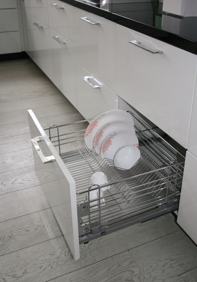 Сушка выкатная, 600мм, h=260мм+ направляющие Nova Pro, без крепления, хром