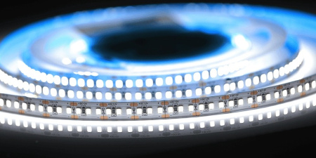 Лента 10х5000мм, SMD 2835, 12В, холодный, 14.4 Вт/м, 180 диодов/м, 1 800 Лм/м, IP20, AQ