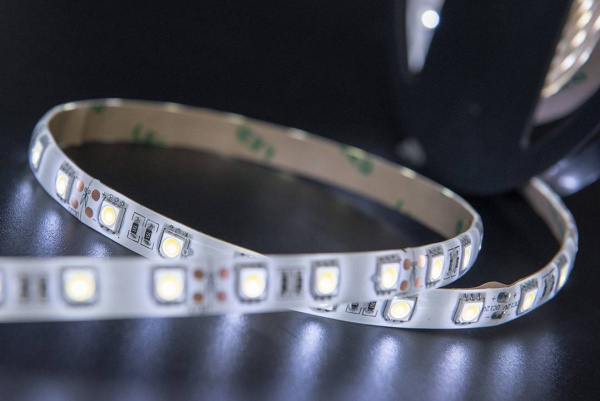 Лента 10х2.5х5000мм, SMD 5050, 12В, нейтральный, 14.4 Вт/м, 60 диодов/м, 750 Лм/м, IP65, SWG